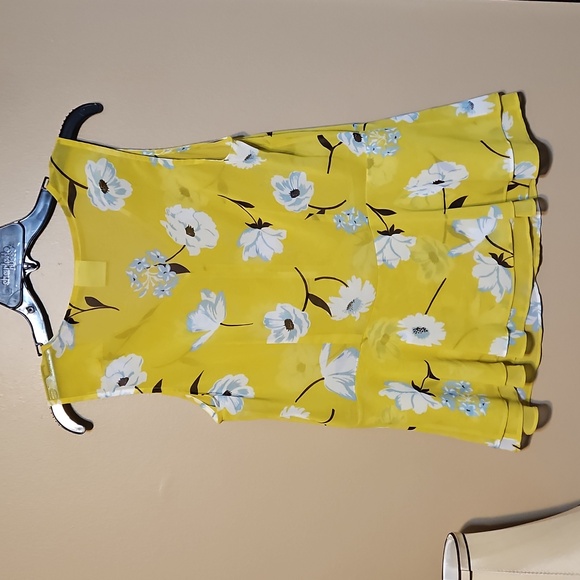 Cabi Simone Dazzel Floral Top - Picture 5 of 7